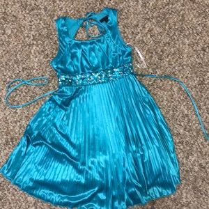 My Michelle pleated dress size 8